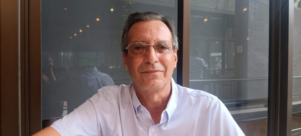 Atrapado por la ciencia, el instituto y el mar